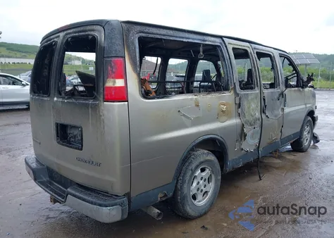 2004 Chevrolet Express из США, поврежденный, VIN 1GNFH15T041173083